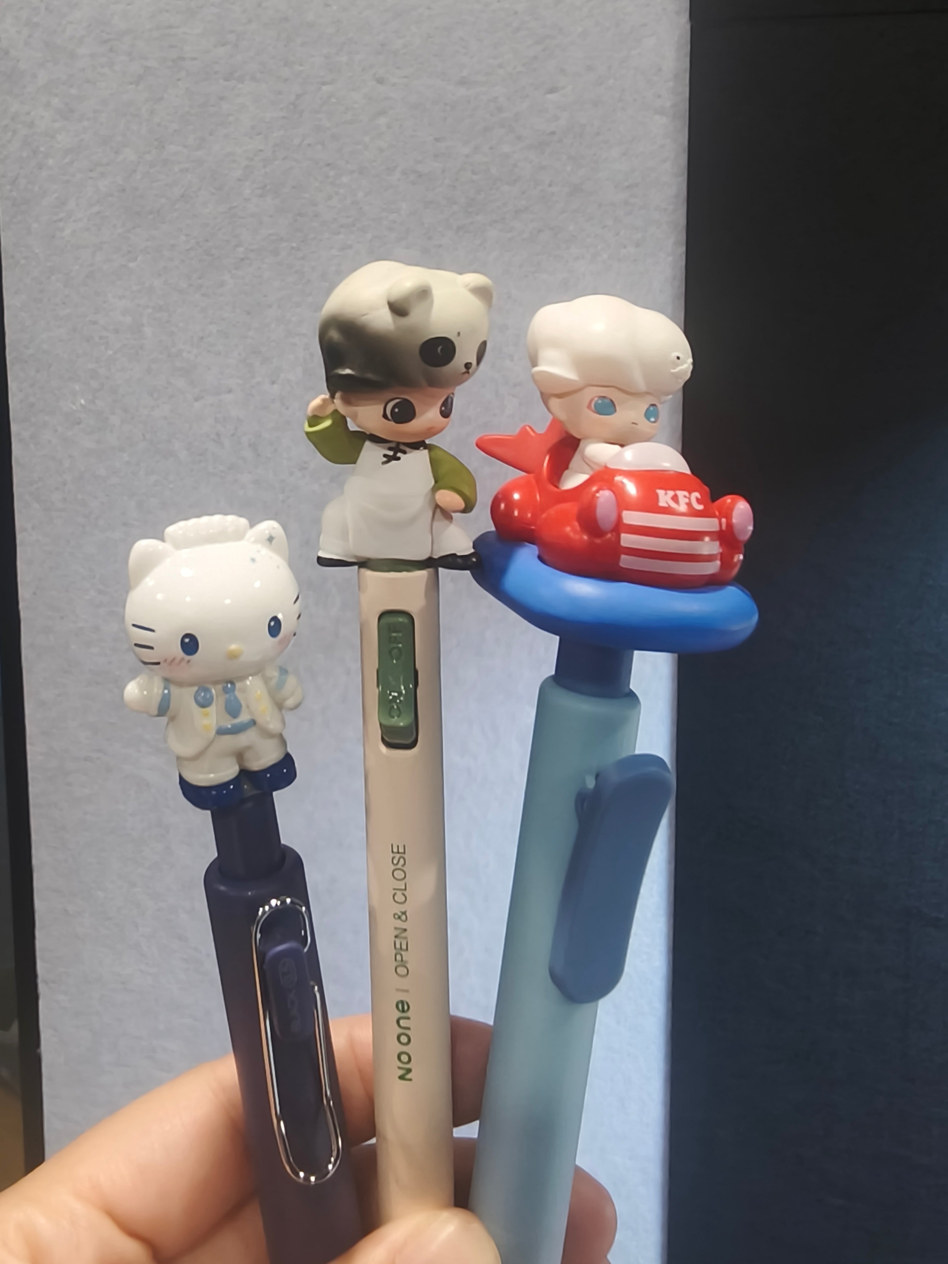 pens little head